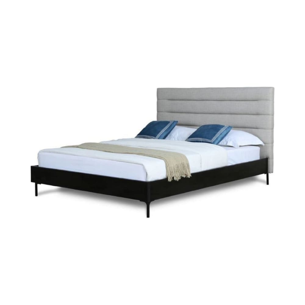 Schwamm Full-Size Bed in Light Grey